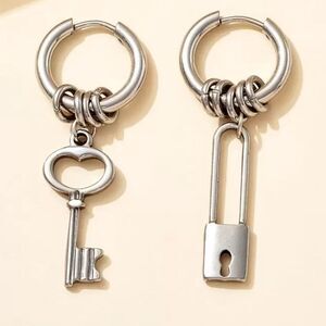 Key Earrings N1351